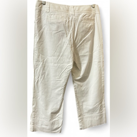 Charter Club Cream Cropped Length Pants with Button Detail Women’s Size 14 - Picture 2 of 3